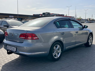 Volkswagen Passat foto 3