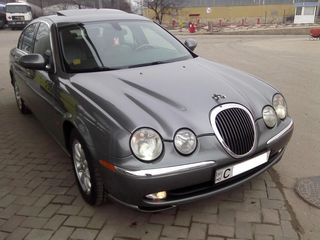 Jaguar S-Type foto 1