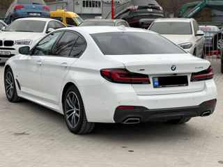 BMW 5 Series foto 3