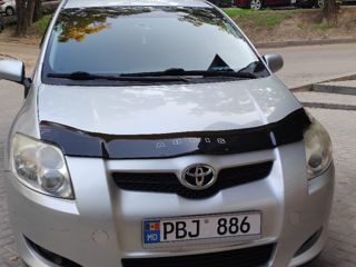 Toyota Auris foto 1