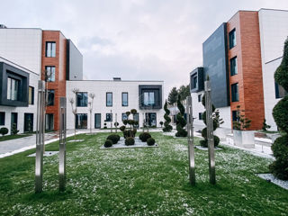 Apartament cu 4 camere, 270 m², Telecentru, Chișinău foto 2