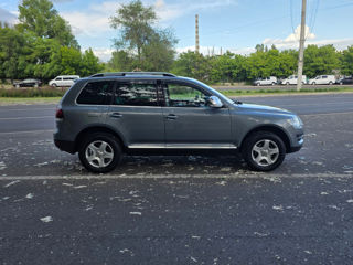 Volkswagen Touareg foto 3