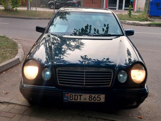 Mercedes E-Class foto 4