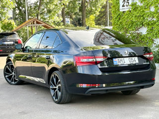 Skoda Superb foto 4