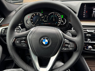 BMW 5 Series foto 7