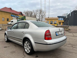 Skoda Superb foto 7