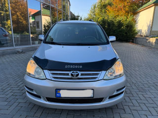 Toyota Avensis Verso foto 7