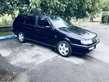 Volkswagen Passat foto 2