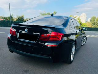 BMW 5 Series foto 6