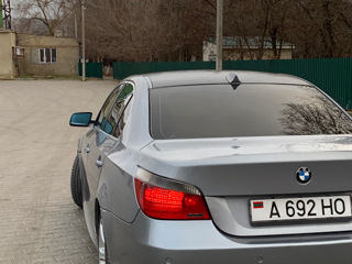 BMW 5 Series foto 7