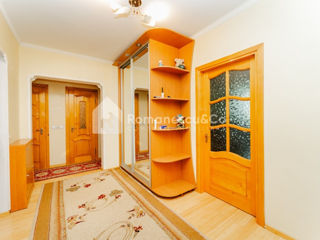 Apartament cu 4 camere, 96 m², Ciocana, Chișinău foto 9