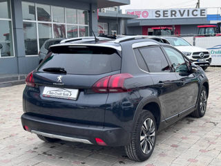 Peugeot 2008 foto 4