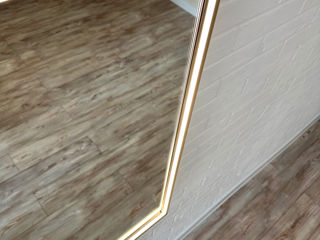 Oglinda in rama de aluminiu de culoare aurie cu LED 80x80. Зеркало в алюминиевом профиле 80x80. foto 6