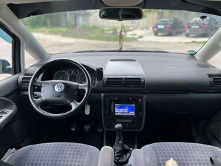 Volkswagen Sharan foto 6