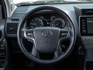 Toyota Land Cruiser Prado фото 10