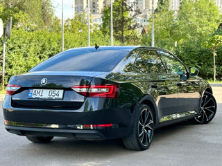 Skoda Superb foto 3