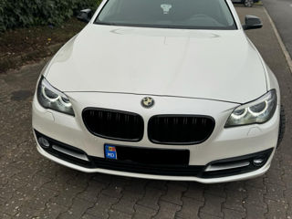 BMW 5 Series foto 2