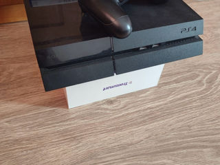PlayStation 4 + FIFA 19 foto 1