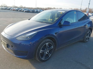 Tesla Model Y foto 2