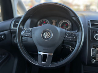 Volkswagen Touran foto 10