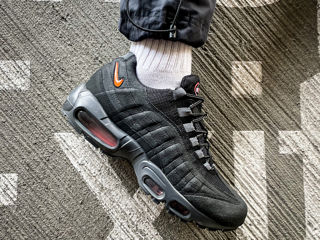 Nike Air Max 95 Black/Orange foto 1