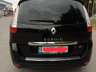 Renault Grand Scenic foto 2