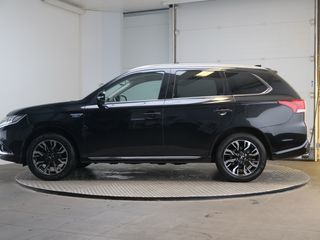 Mitsubishi Outlander foto 2