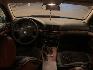 BMW 5 Series foto 7