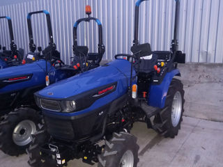 Tractor Compact Farmtrac La 200 Euro Lunar фото 4