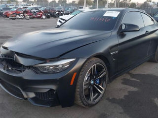 BMW M4 foto 1