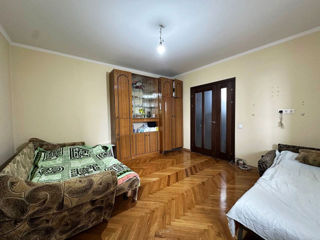 Apartament cu 2 camere, 57 m², Centru, Chișinău foto 3