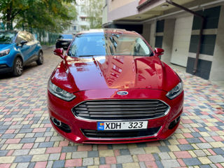 Ford Fusion foto 2