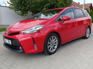 Toyota Prius v