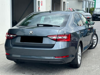 Skoda Superb фото 4