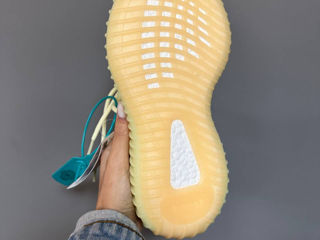 Adidas Yeezy Boost 350 V2 Butter Women's foto 9