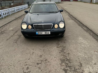 Mercedes E-Class foto 9