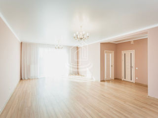 Apartament cu 2 camere, 80 m², Centru, Ialoveni