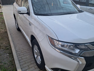 Mitsubishi Outlander foto 4