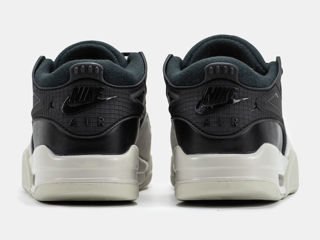 Nike Air Jordan 4 RM foto 7