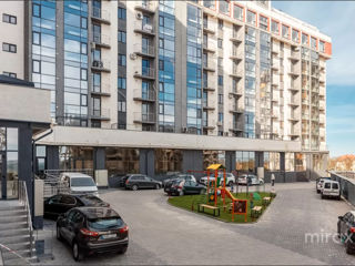 Apartament cu 2 camere, 79 m², Durlești, Chișinău foto 3