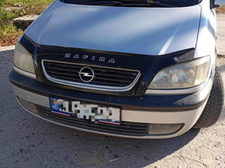 Opel Zafira foto 2