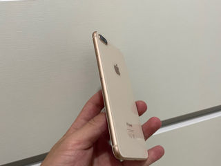 iPhone 8 Plus 64GB Gold foto 5