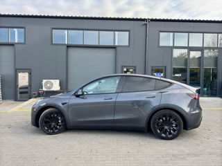 Tesla Model Y foto 6