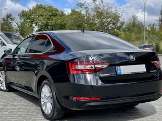 Skoda Superb foto 3