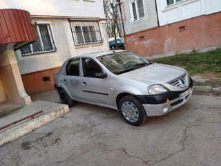 Dacia Logan foto 3