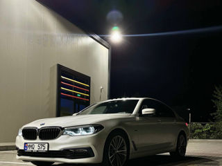 BMW 5 Series foto 2