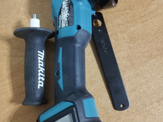 Makita DGA 511 foto 2