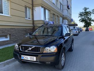 Volvo XC90 foto 1