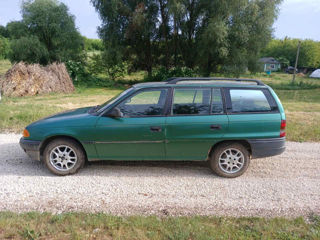 Opel Astra foto 2