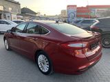 Ford Fusion foto 6